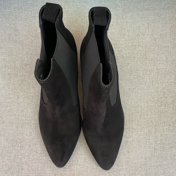 H&M faux suede booties. Size 8.5 - Picture 3 of 8